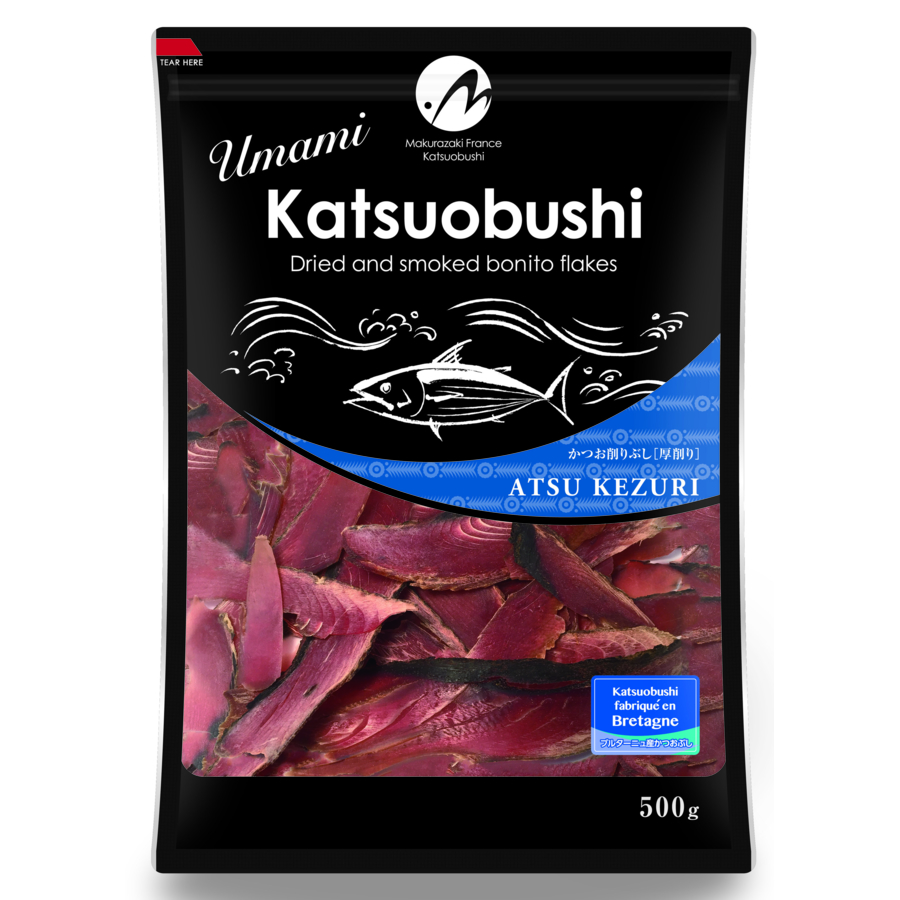 Thick flakes of skipjack tuna , dried and smoked MAKURAZAKI FRANCE